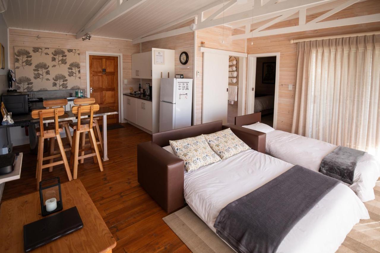 Big Sky Cottages Wolseley Exterior foto